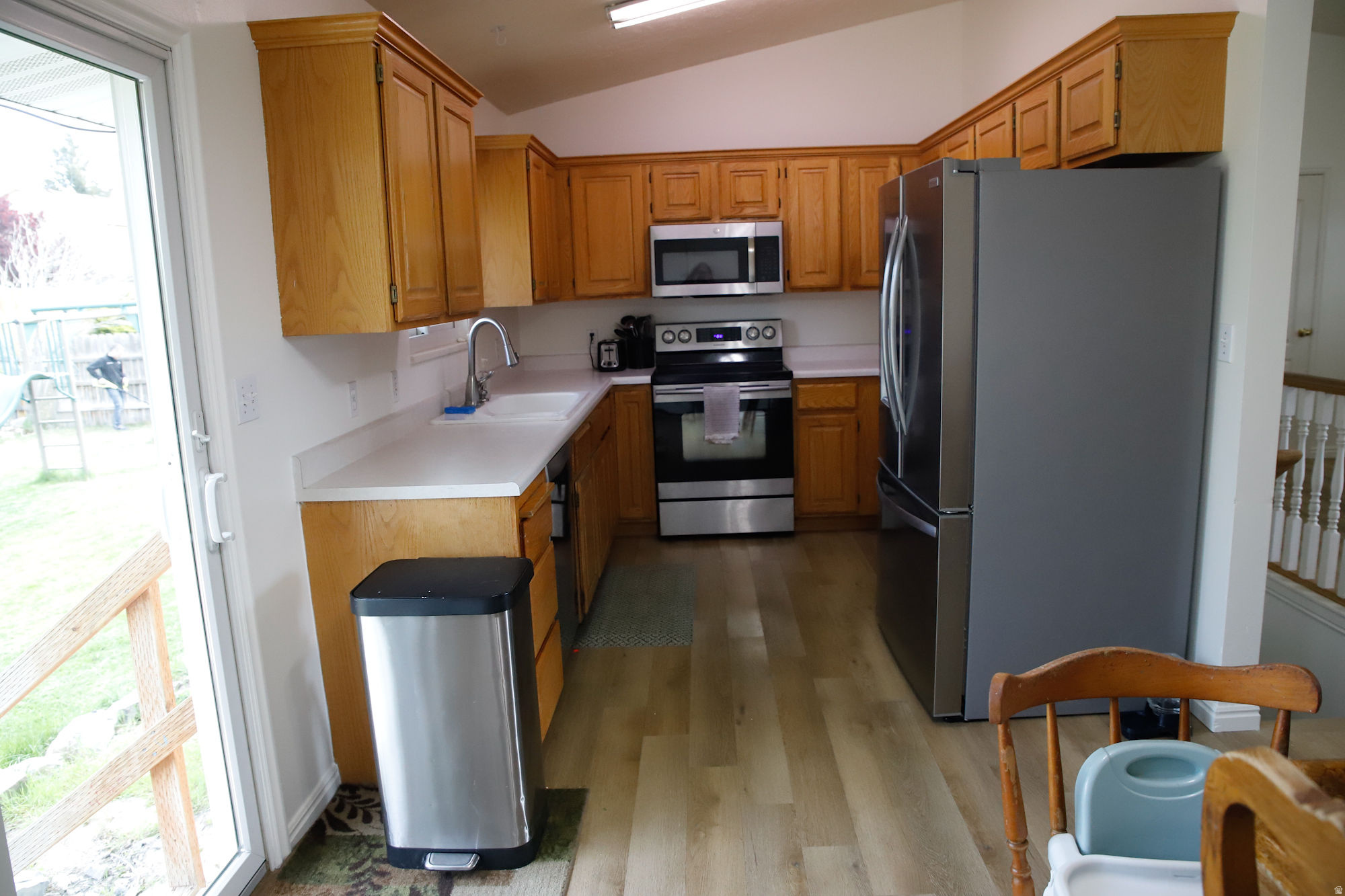 COUNTRY MANOR - Residential