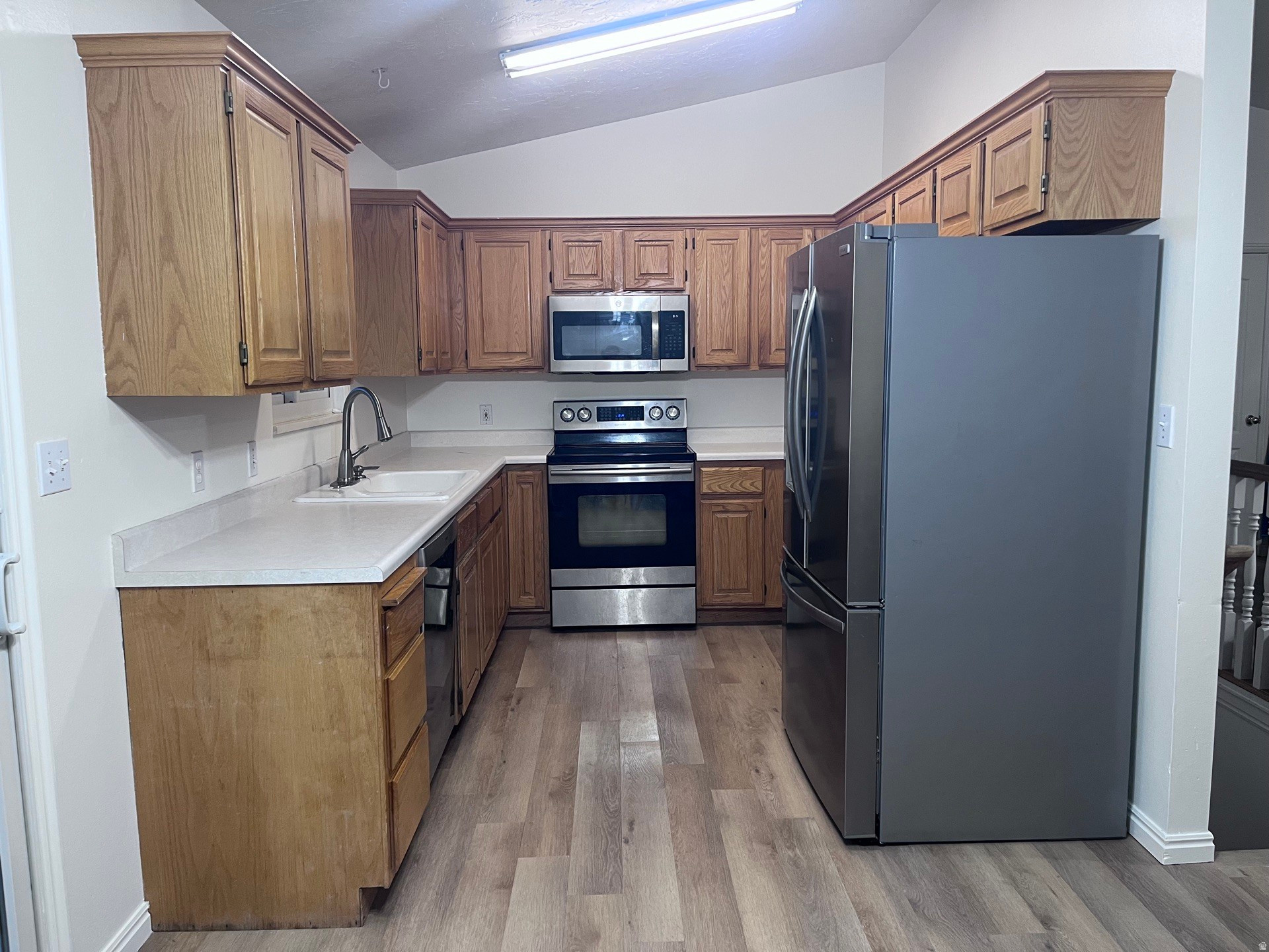 COUNTRY MANOR - Residential