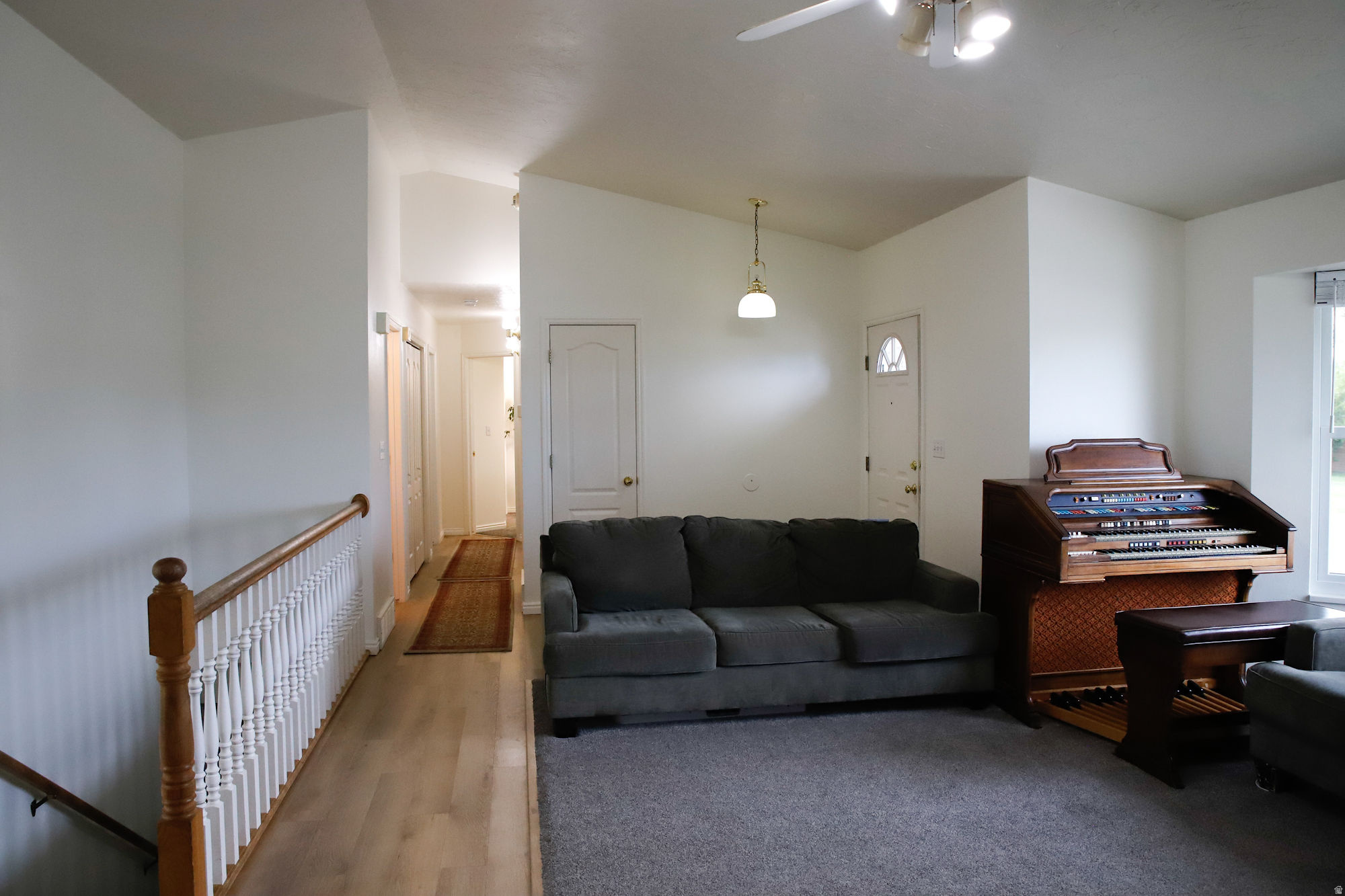 COUNTRY MANOR - Residential