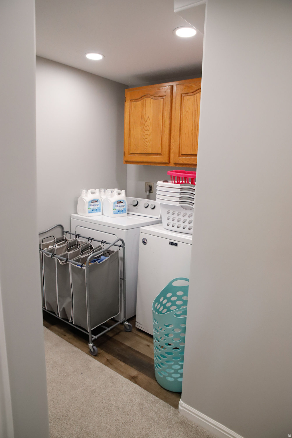 COUNTRY MANOR - Residential