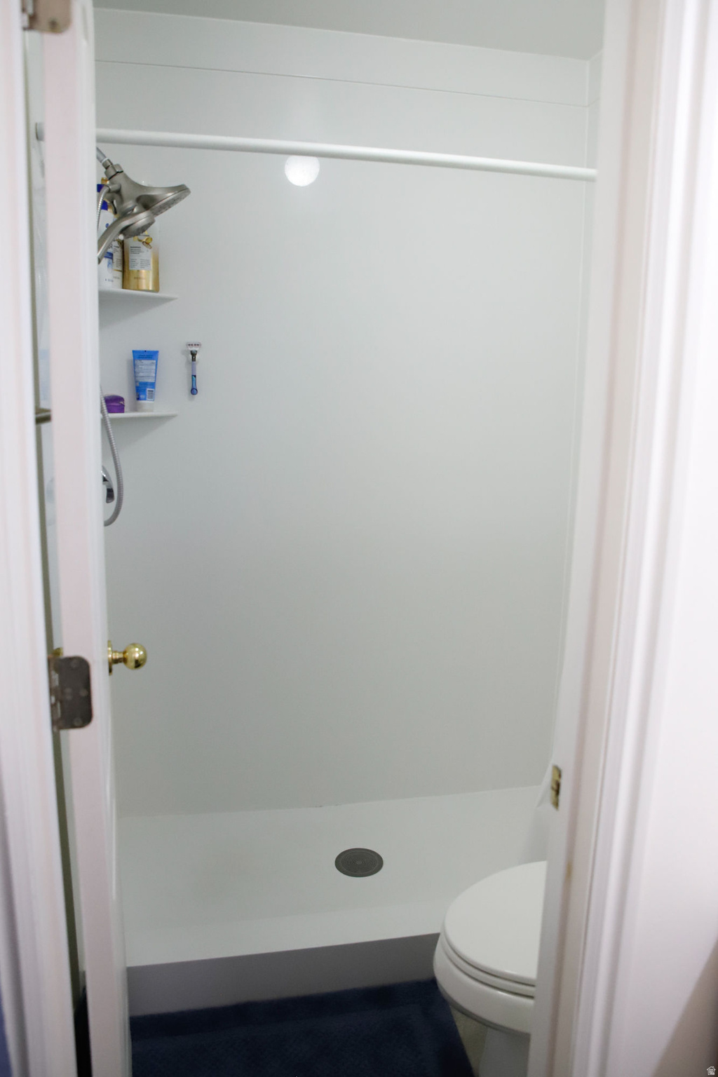 COUNTRY MANOR - Residential