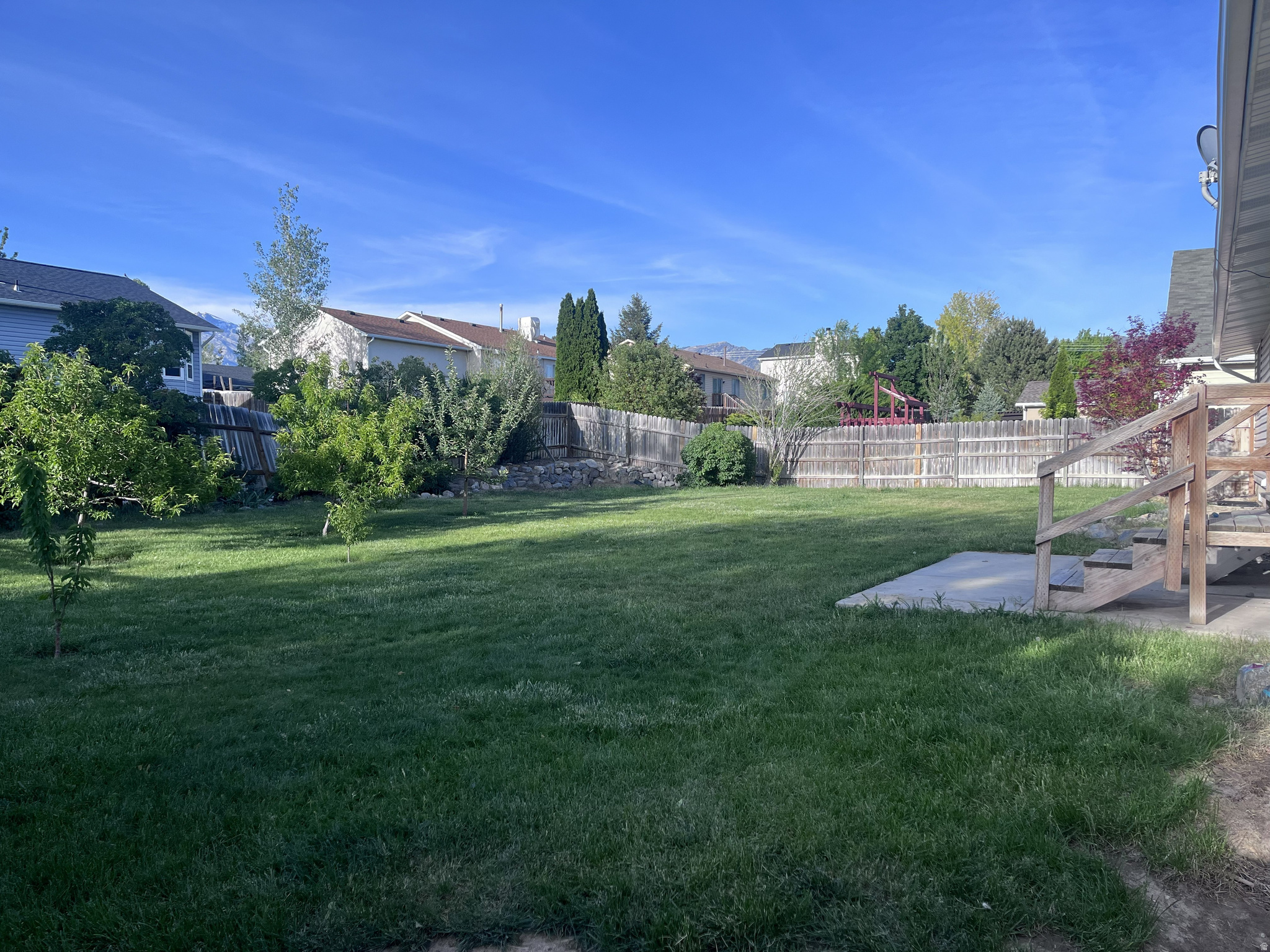 COUNTRY MANOR - Residential