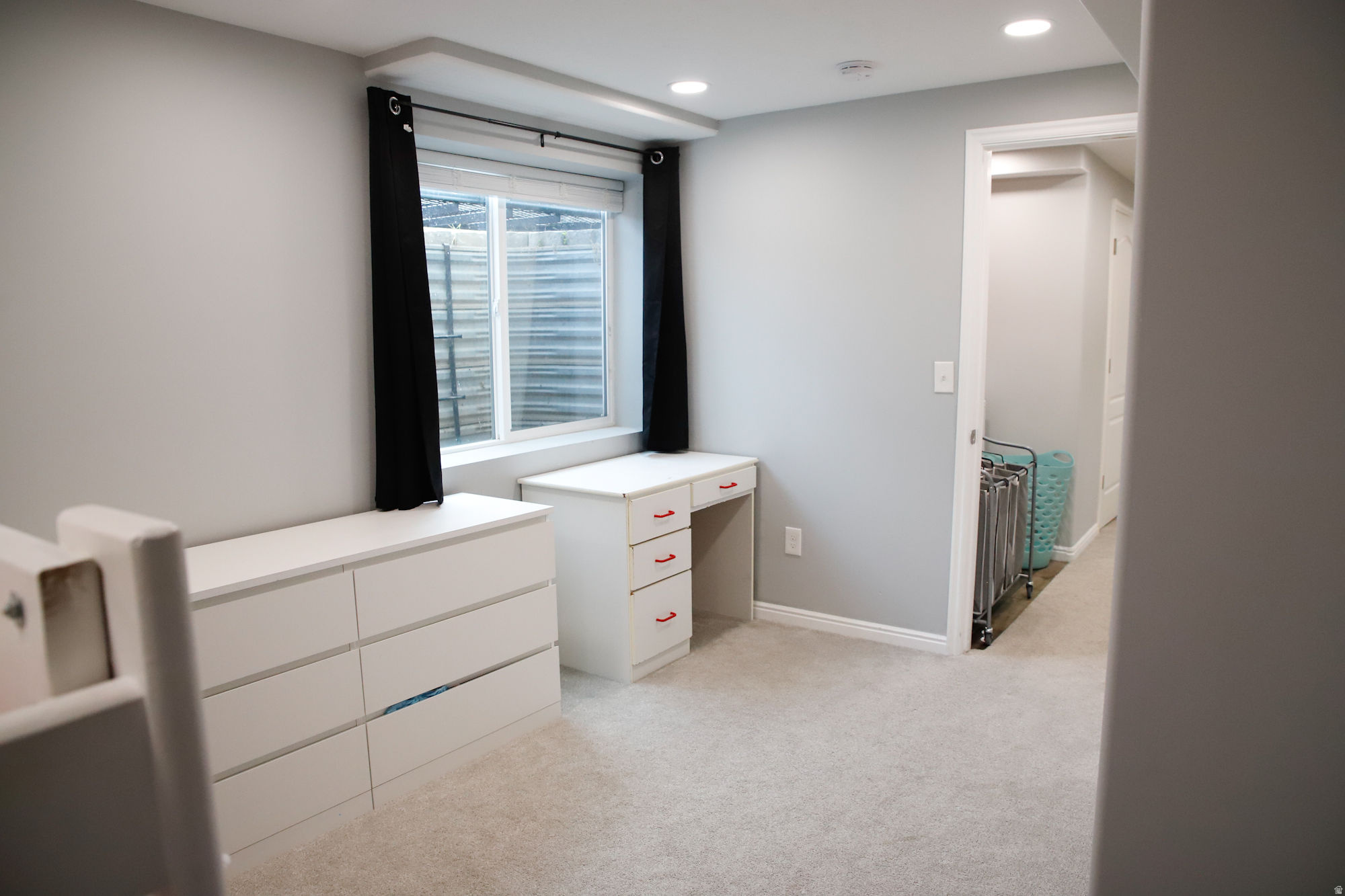 COUNTRY MANOR - Residential