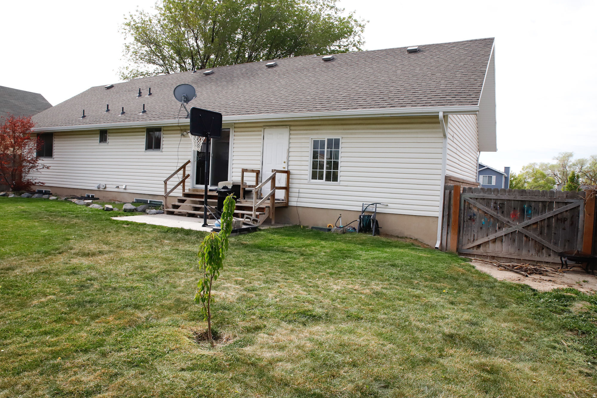 COUNTRY MANOR - Residential