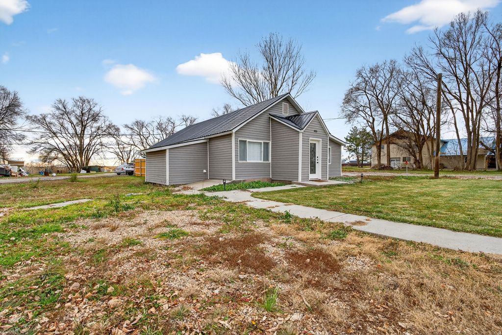 Photo of 4055 W ARIZONA ST, Corinne, UT 84307 (MLS # 2126342)