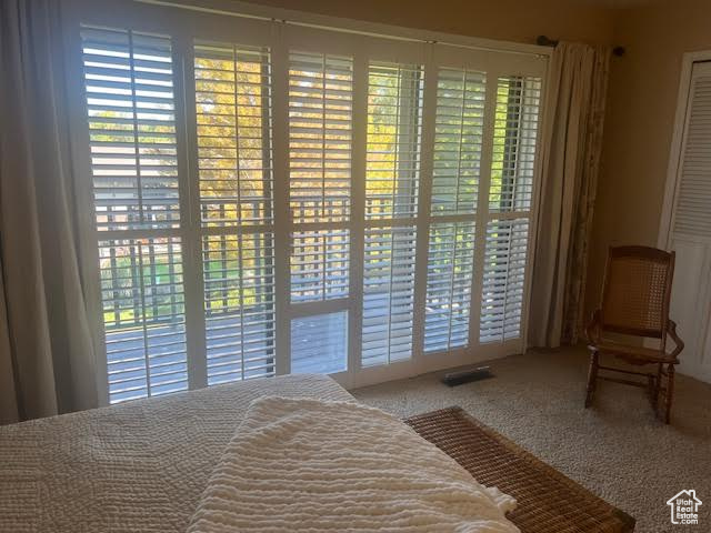 HIDDEN LAKE CONDOM - Residential