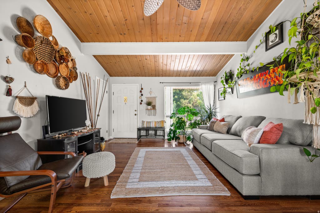 Photo of 909 RANCHO BLVD, Ogden, UT 84404 (MLS # 2177043)