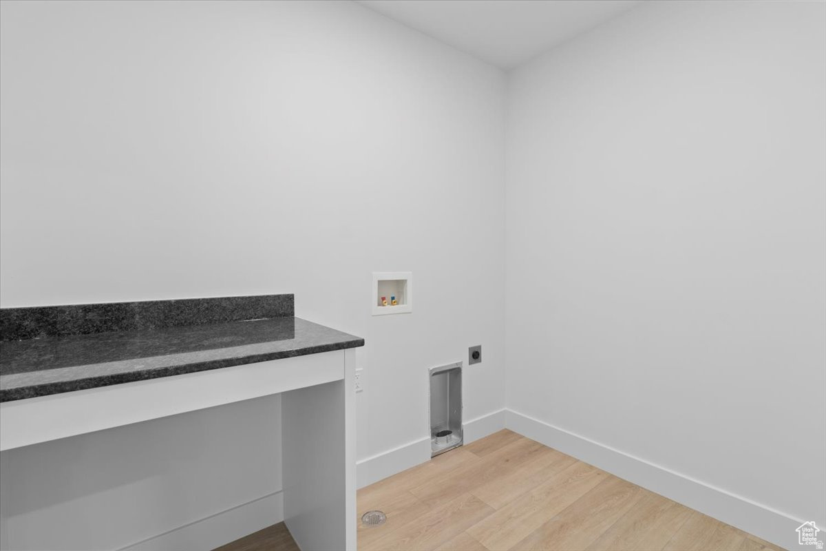 LOVELESS ESTATES - Residential