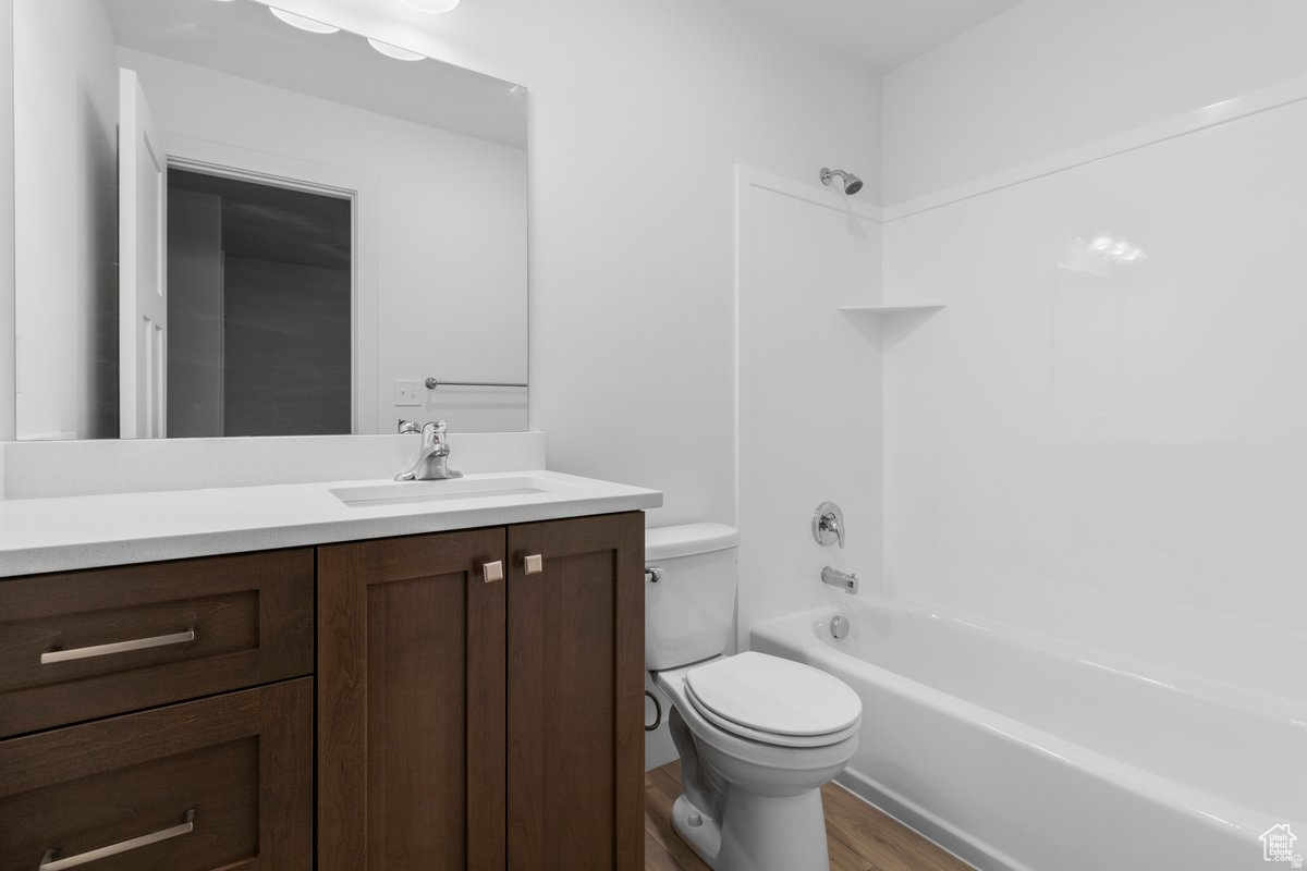 LOVELESS ESTATES - Residential