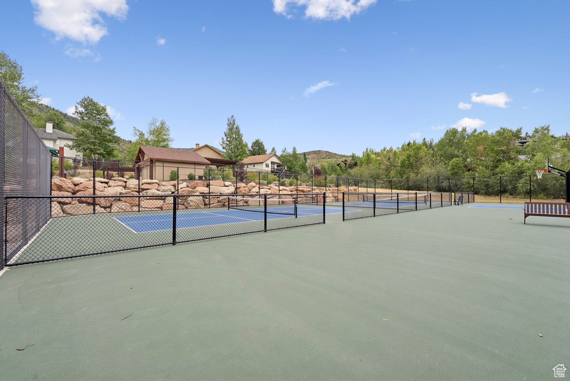 WILLOW DRAW COTTAGES AT SUN PEAK - Residential