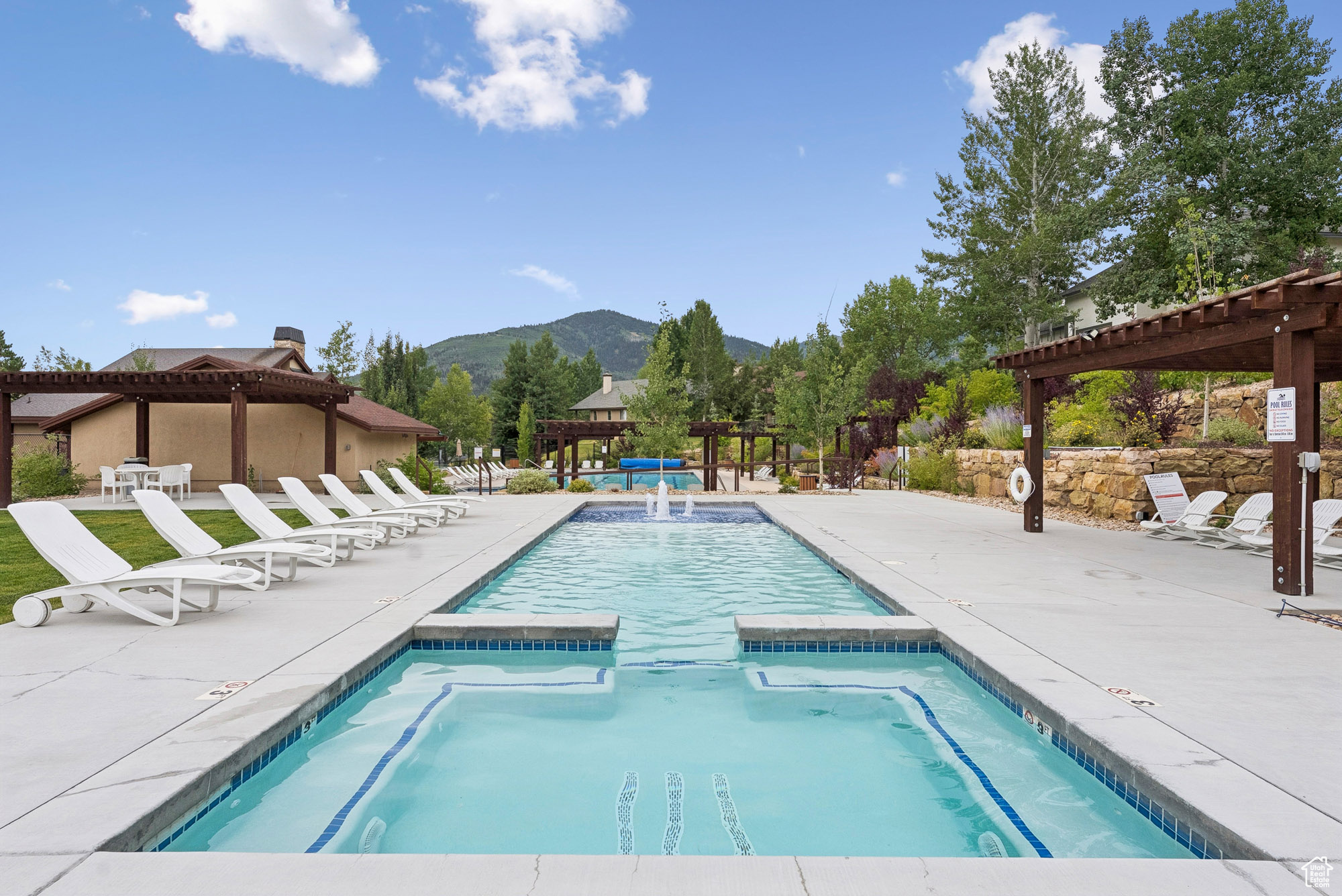 WILLOW DRAW COTTAGES AT SUN PEAK - Residential