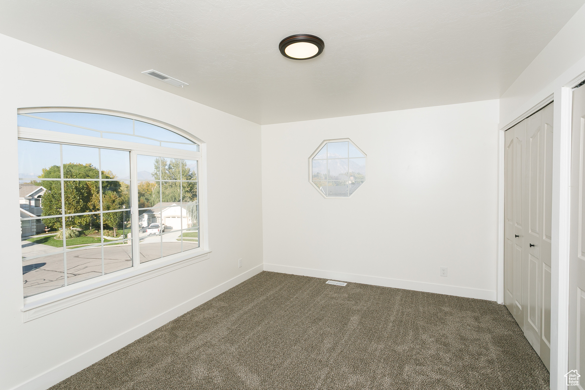 ARLINGTON ESTATES - Residential