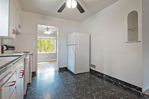 Tiny photo for 872 W 3800 S, Bountiful, UT 84010 (MLS # 2154642)