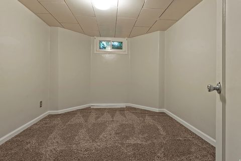 Tiny photo for 872 W 3800 S, Bountiful, UT 84010 (MLS # 2154642)
