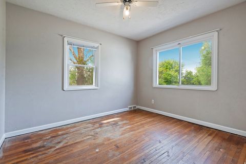 Tiny photo for 872 W 3800 S, Bountiful, UT 84010 (MLS # 2154642)