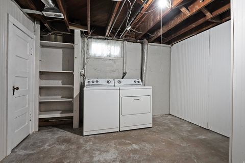 Tiny photo for 872 W 3800 S, Bountiful, UT 84010 (MLS # 2154642)