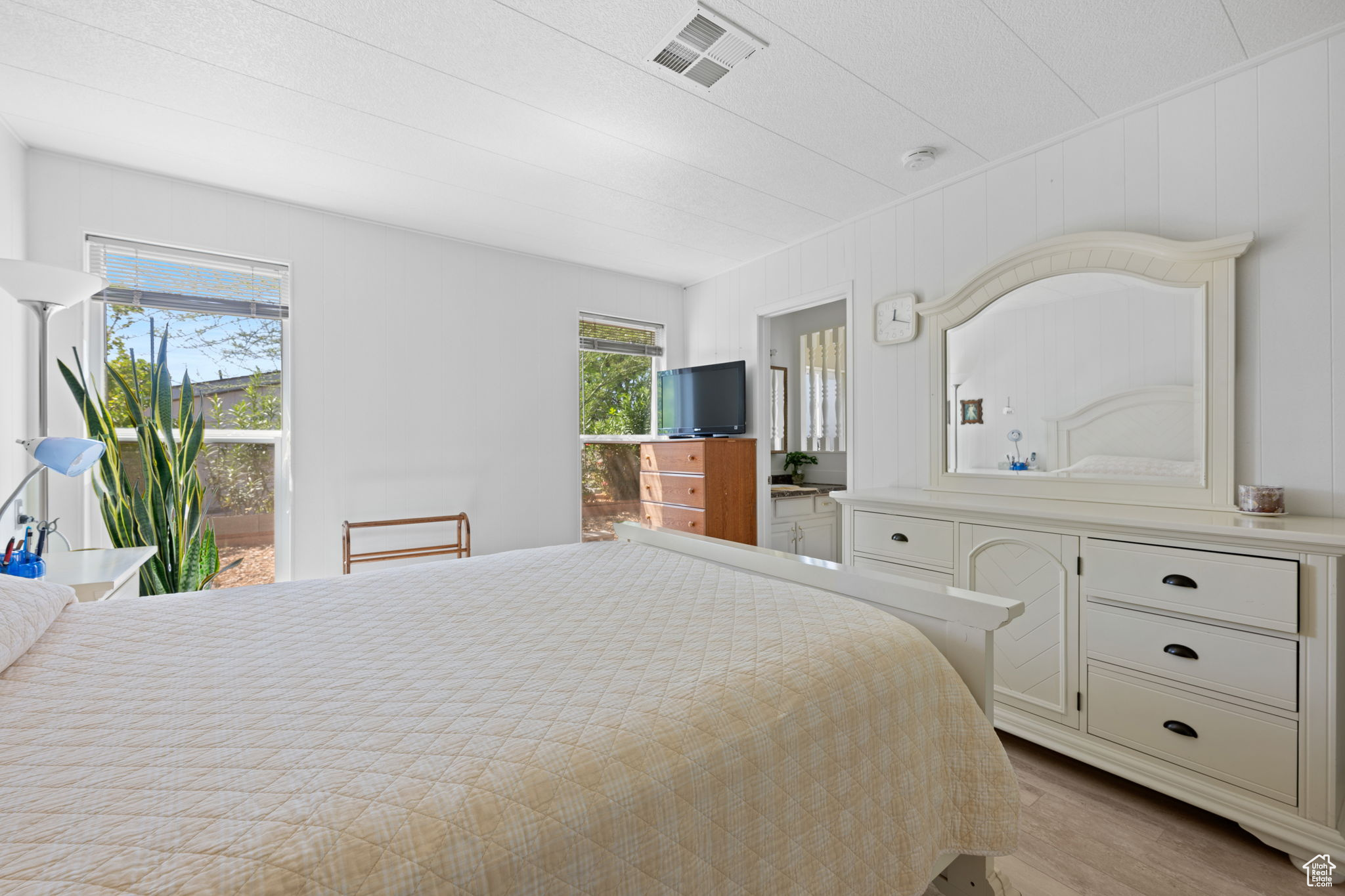 RAINBOW RIDGE - Residential