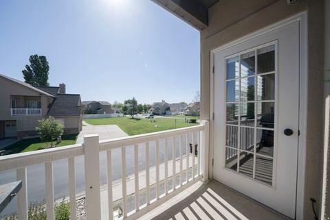 Tiny photo for 986 N SHETLAND LN W, Farmington, UT 84025 (MLS # 2156288)