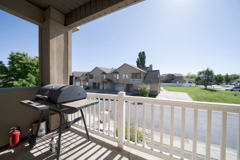 Tiny photo for 986 N SHETLAND LN W, Farmington, UT 84025 (MLS # 2156288)
