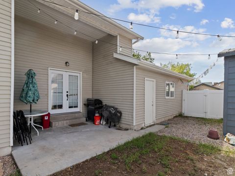Tiny photo for 3043 S ARTHURS CT CT W, West Valley City, UT 84120 (MLS # 2083729)