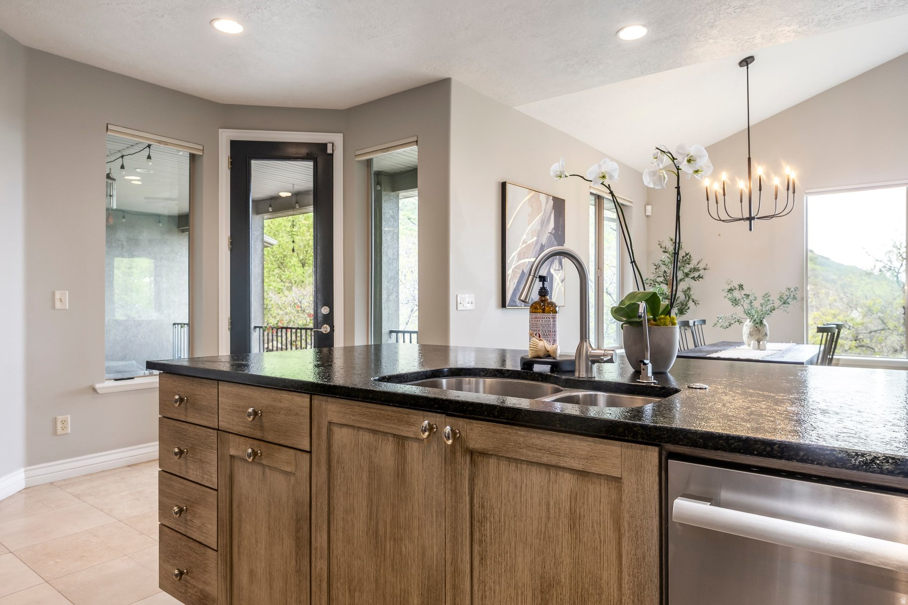 WILLOW CANYON PHASE - Residential