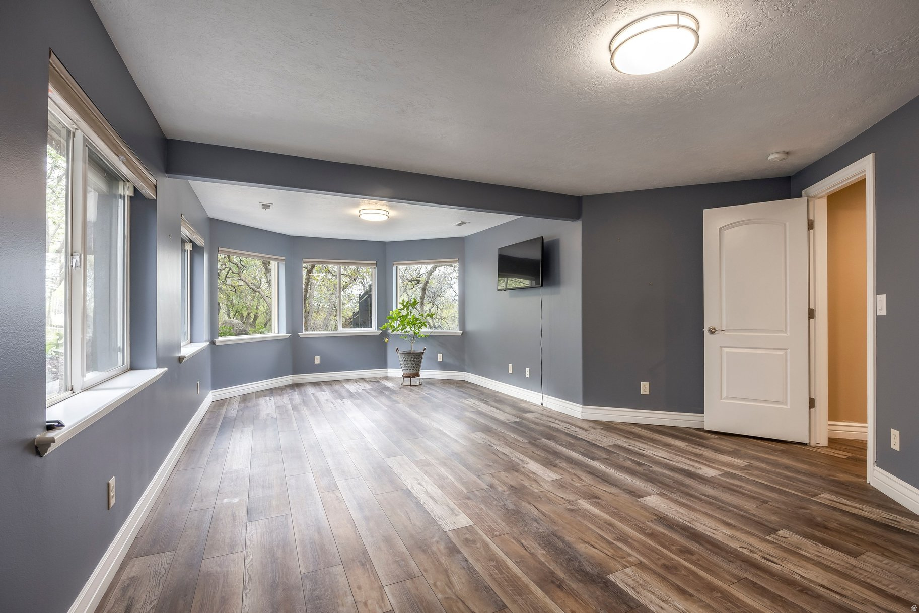 WILLOW CANYON PHASE - Residential