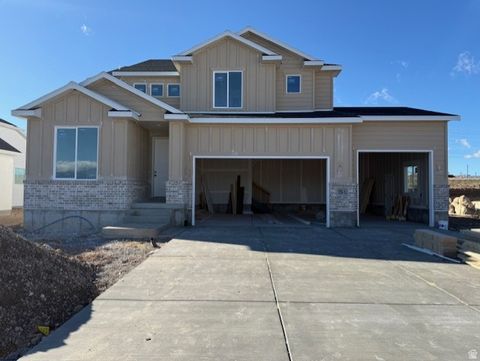 Photo of 7254 S 5720 W #306, West Jordan, UT 84081 (MLS # 2128801)