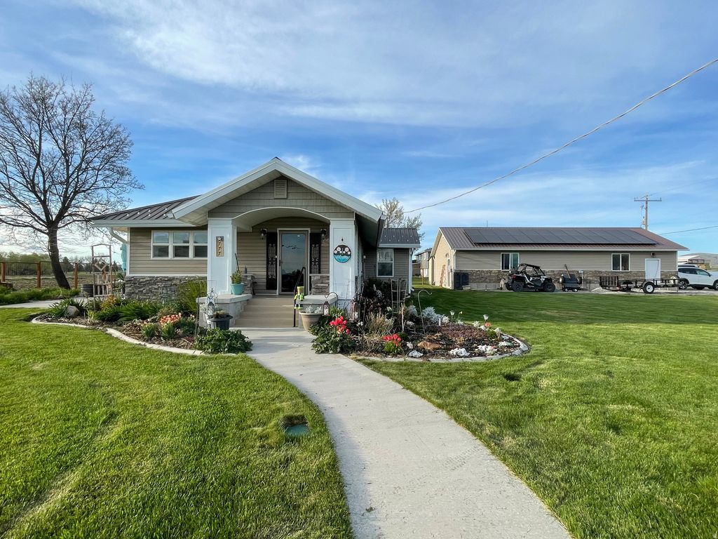 Photo of 777 E 8TH N, Preston, ID 83263 (MLS # 2149873)