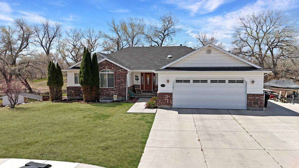 Photo of 210 E 300 S, Castle Dale, UT 84513 (MLS # 2149513)