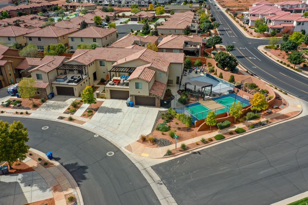 Photo of 3800 PARADISE VILLAGE DR #51, Santa Clara, UT 84765 (MLS # 2124067)