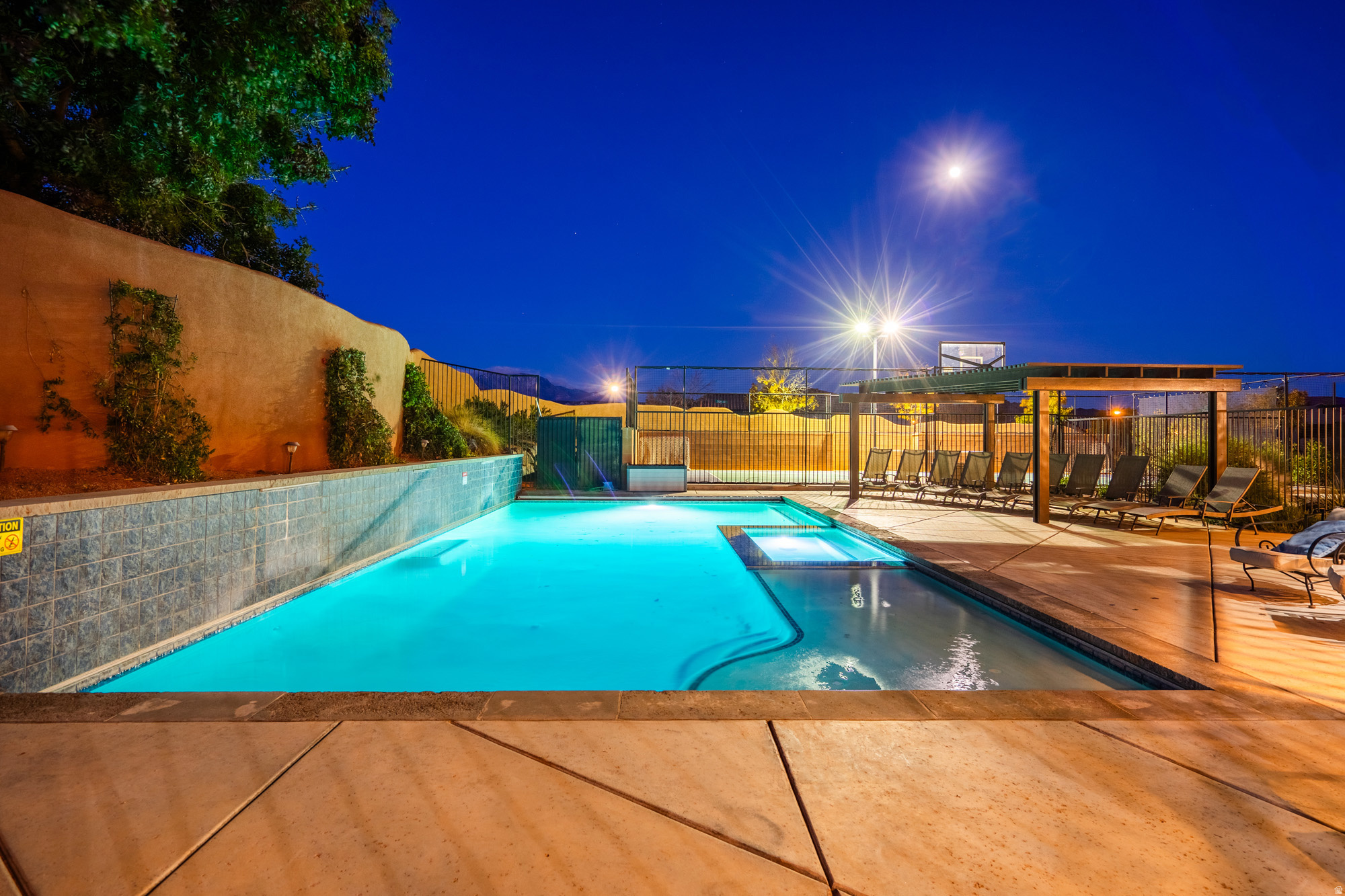 PARADISE VILLAGE AT ZION - Residential