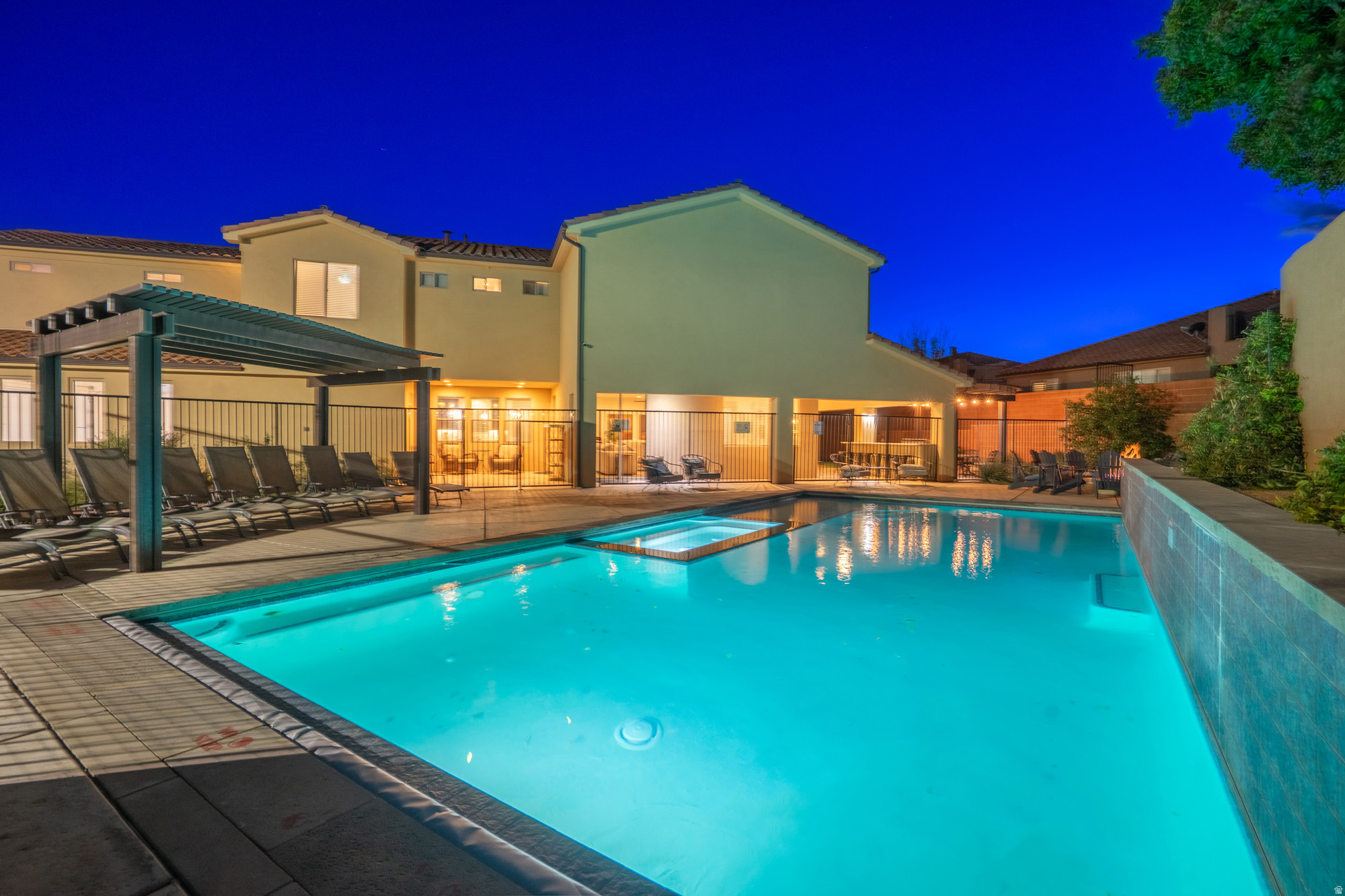 PARADISE VILLAGE AT ZION - Residential