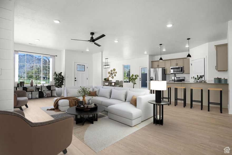 The Slate Villa offers 1,828 sq. ft., an extra-large garage, open great room, covered patio, and a master suite with walk-in closet. Upstairs bonus room adds 587 sq. ft. Finished basement included in price!