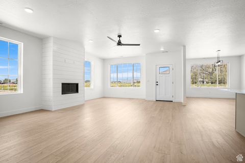 Tiny photo for 1631 W CENTURY LN #B, Mapleton, UT 84664 (MLS # 2108917)