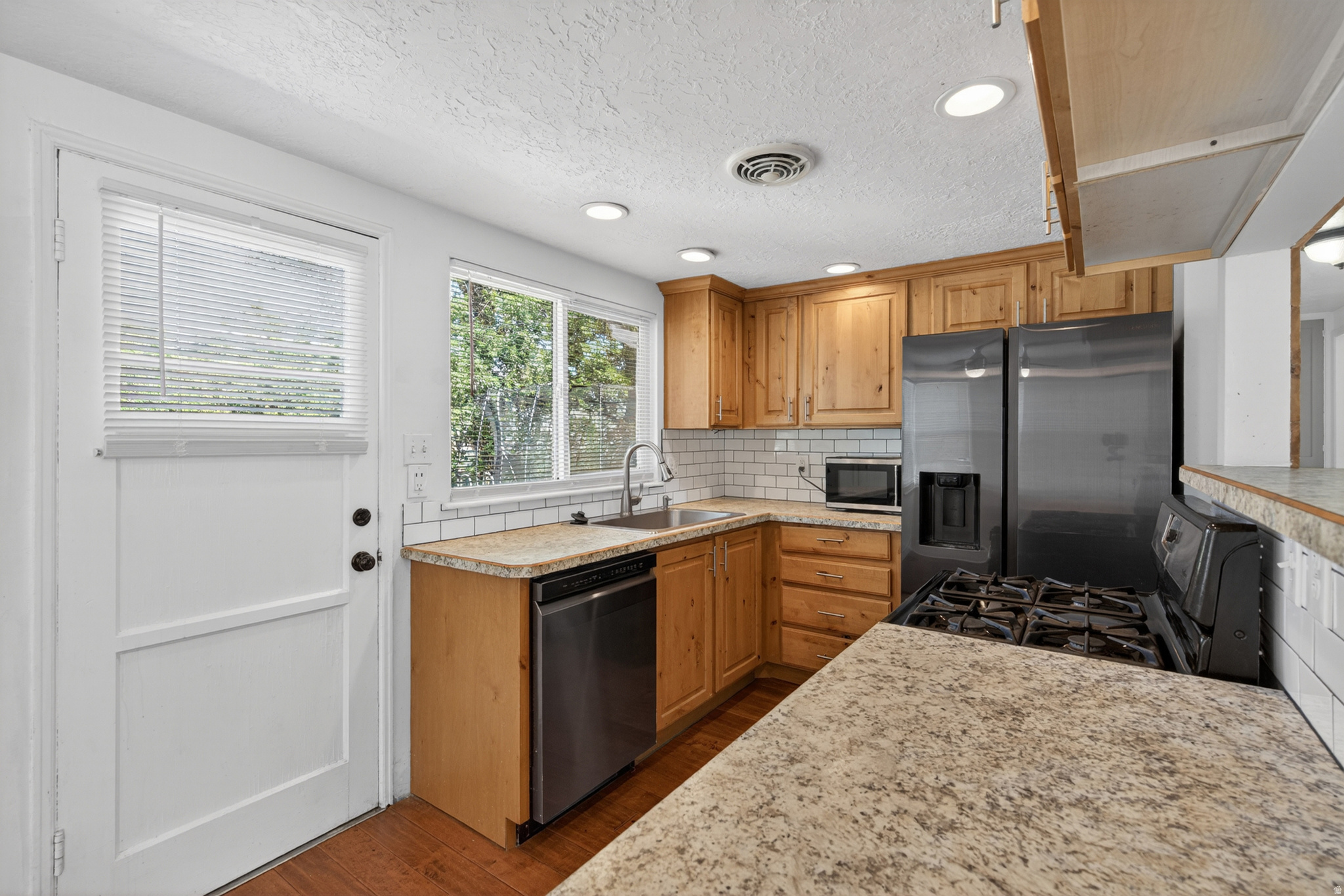 COLUMBIA VILLAGE - Residential