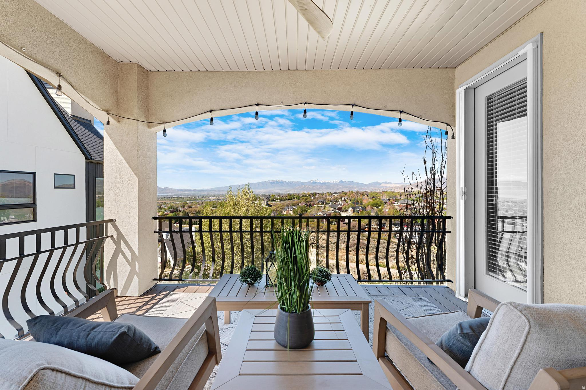 THE CEDARS AT CEDAR - Residential