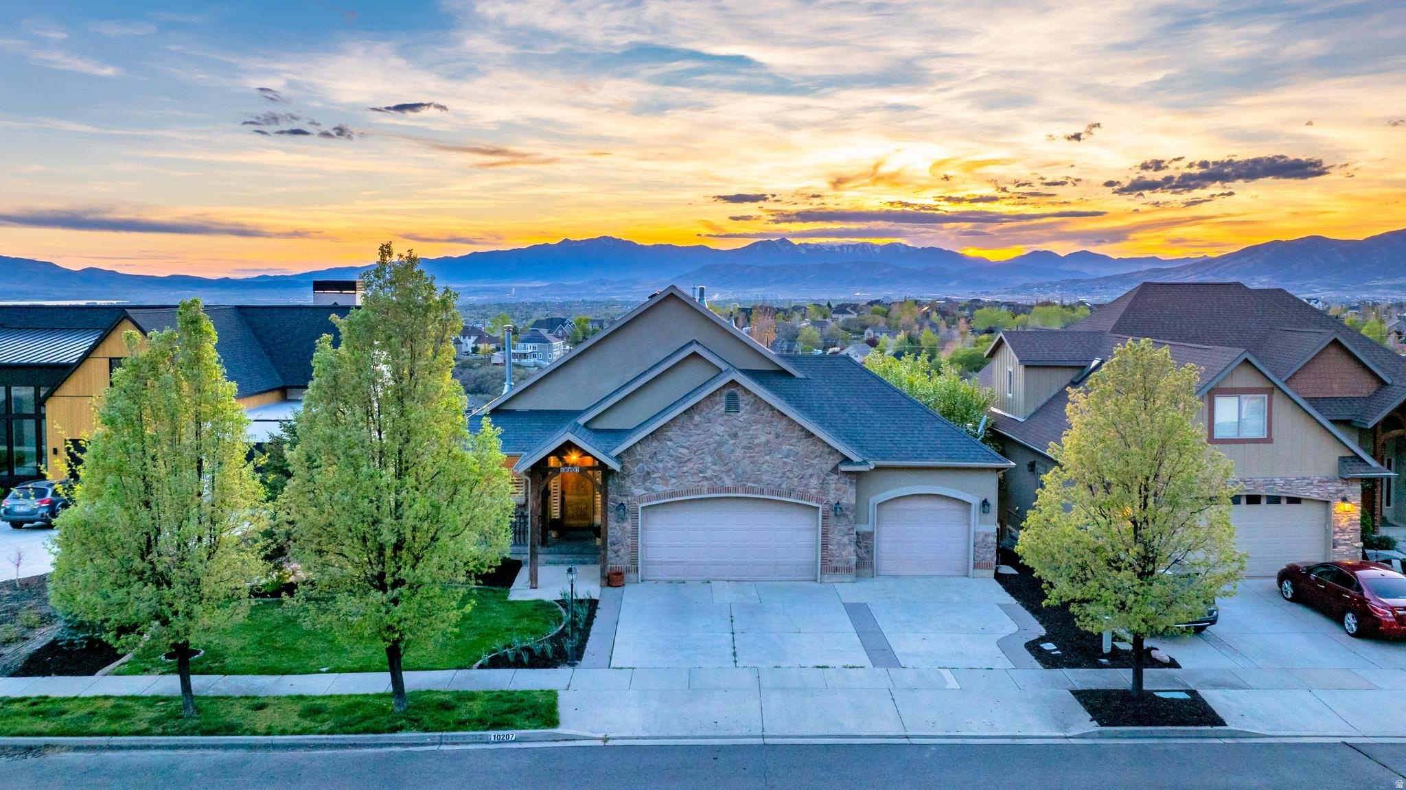 THE CEDARS AT CEDAR - Residential