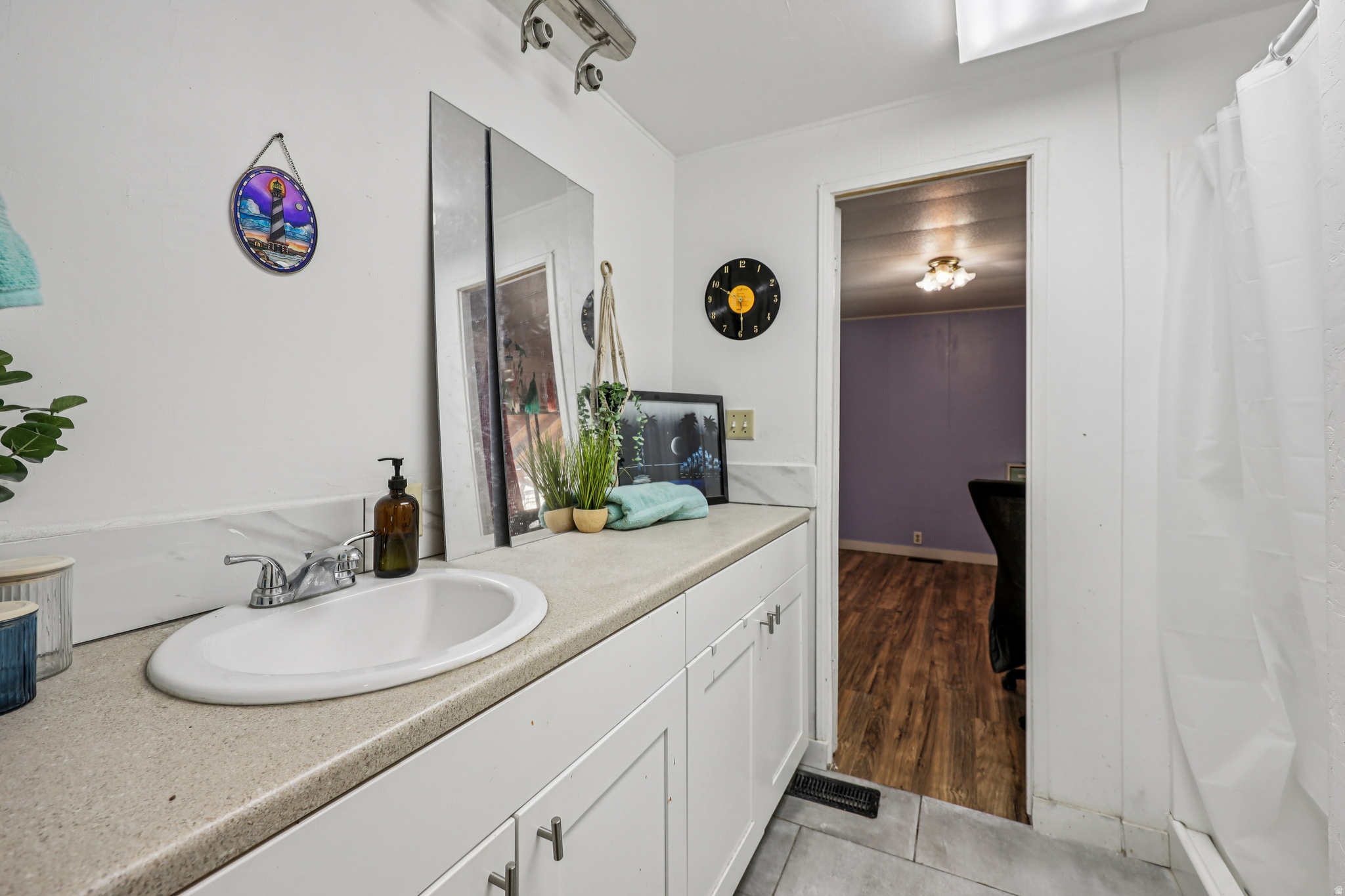 CAMELOT - Residential