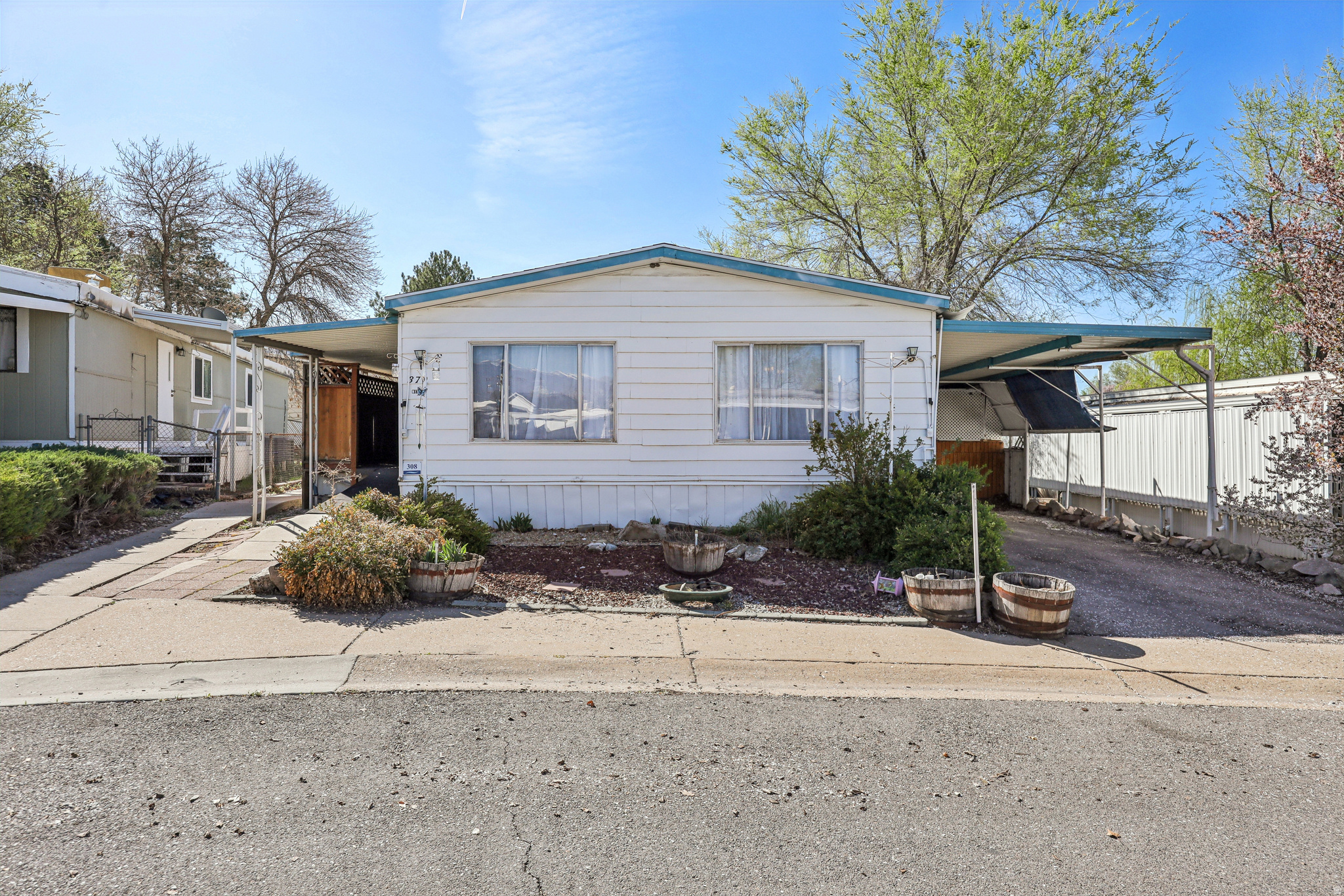 CAMELOT - Residential