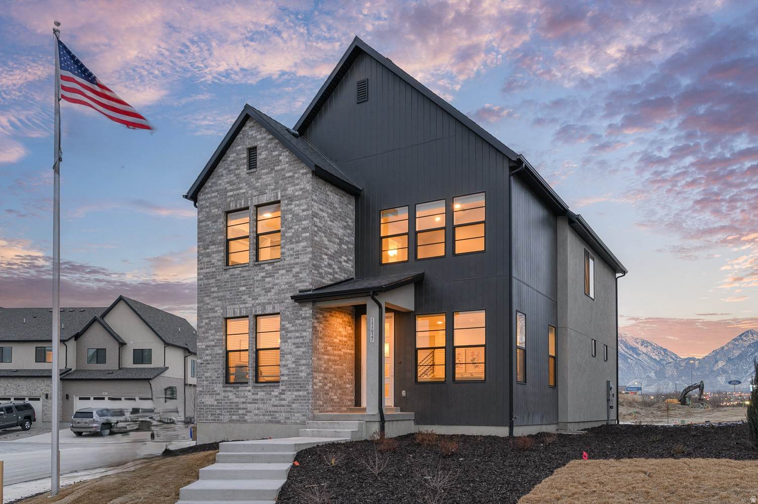 BIG WILLOW CREEK 819 - Residential
