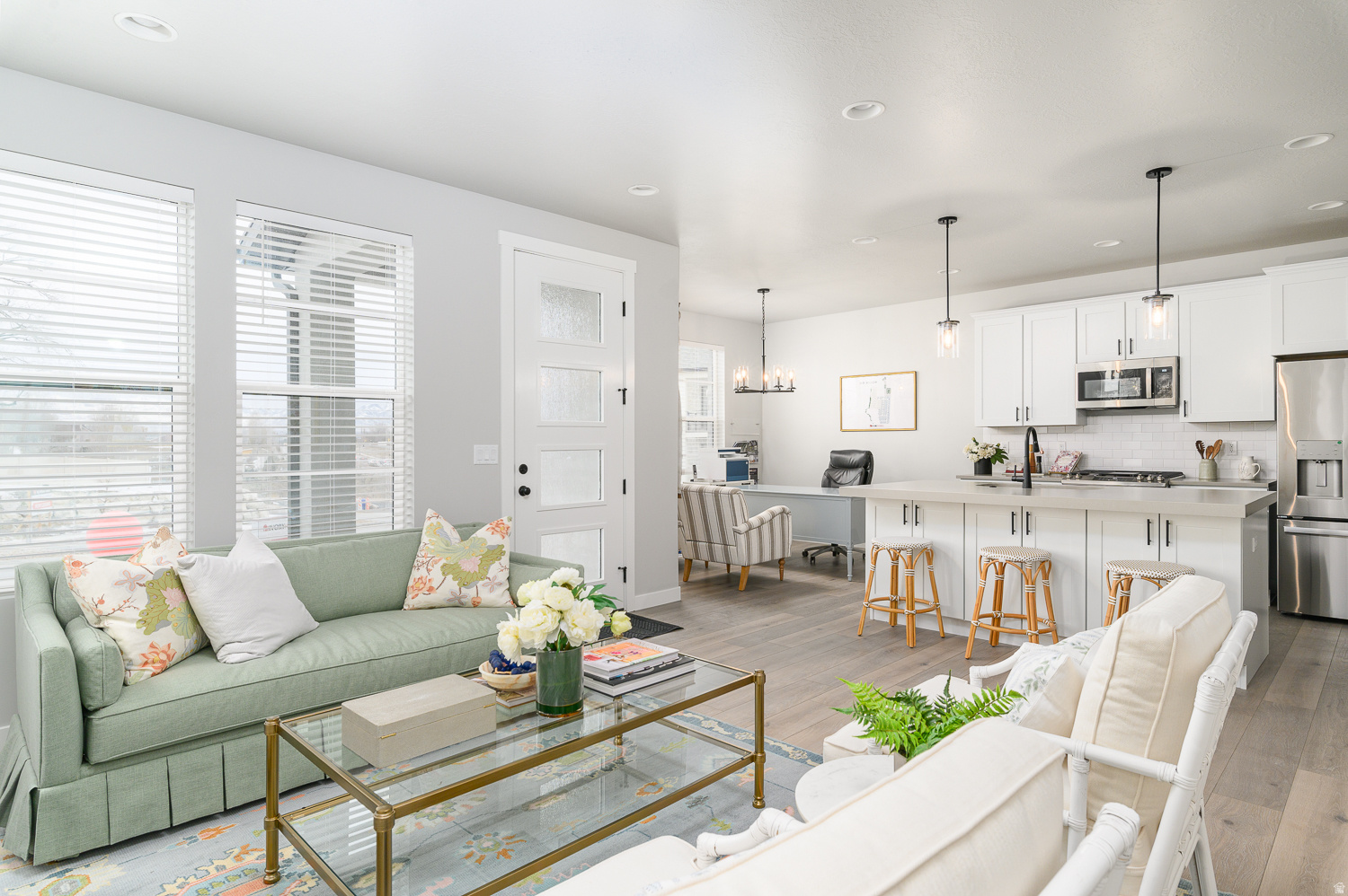 BIG WILLOW CREEK 819 - Residential