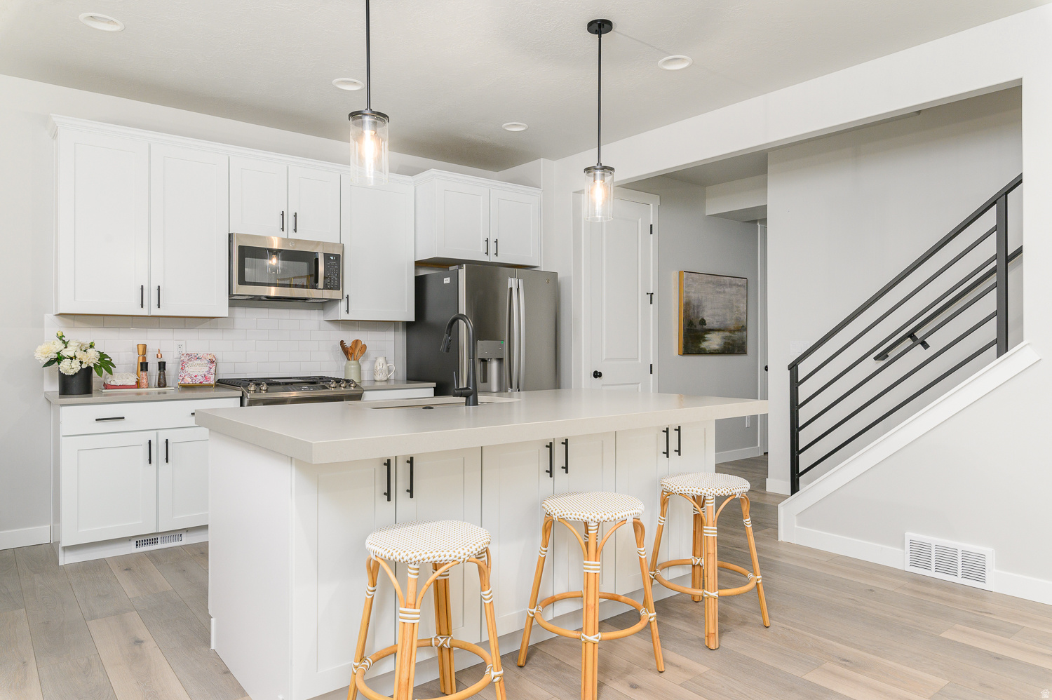 BIG WILLOW CREEK 819 - Residential