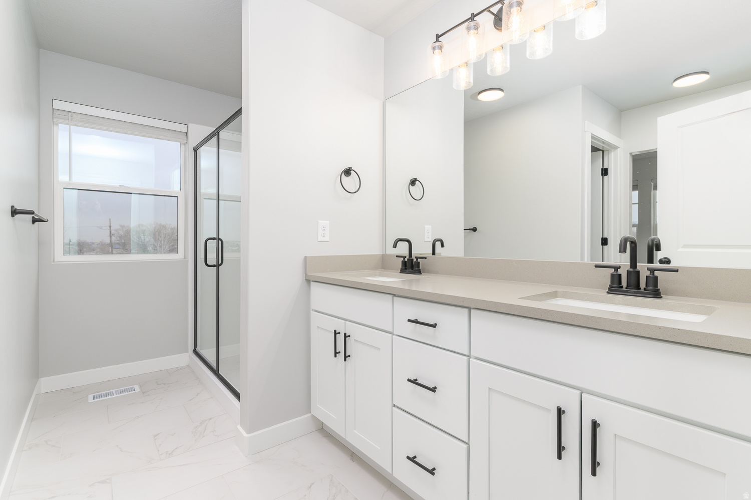 BIG WILLOW CREEK 819 - Residential