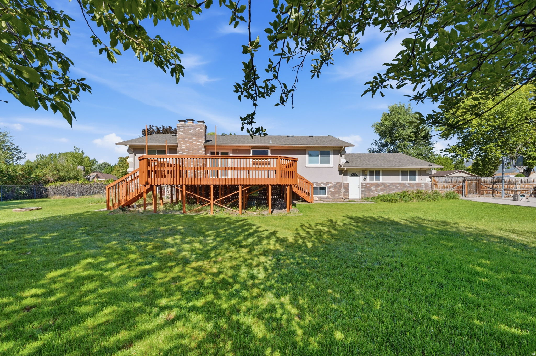 PEBBLEWOOD - Residential