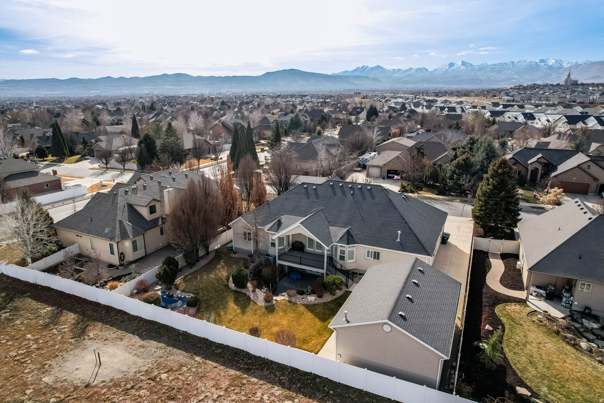 MEADOWS - Residential