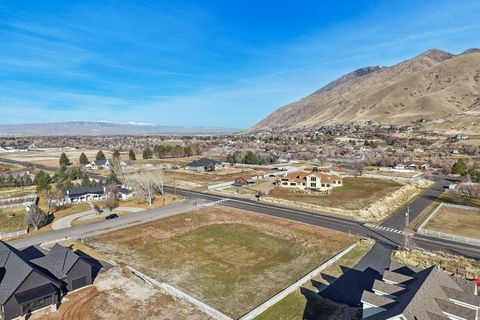 Tiny photo for 1564 N 1700 E, Mapleton, UT 84664 (MLS # 2140483)