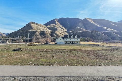 Tiny photo for 1564 N 1700 E, Mapleton, UT 84664 (MLS # 2140483)