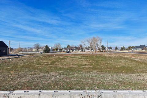 Tiny photo for 1564 N 1700 E, Mapleton, UT 84664 (MLS # 2140483)