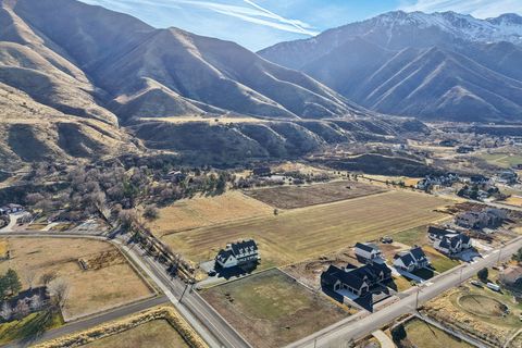 Tiny photo for 1564 N 1700 E, Mapleton, UT 84664 (MLS # 2140483)