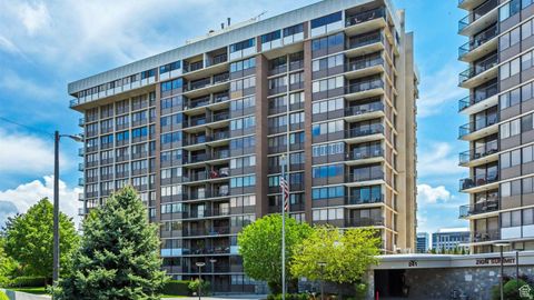 Photo of 241 N VINE ST W #PH1E, Salt Lake City, UT 84103 (MLS # 2126367)